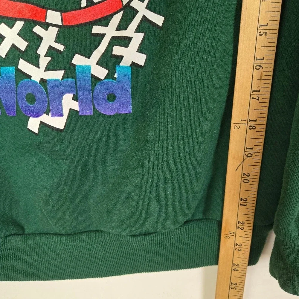 Vintage green basketball crewneck sweatshirt unisex size L by Hanes - Picture 3 of 6